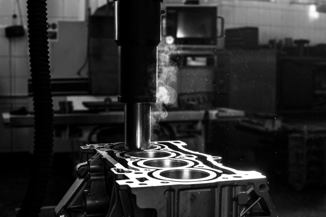 Engine block machining MR Engines