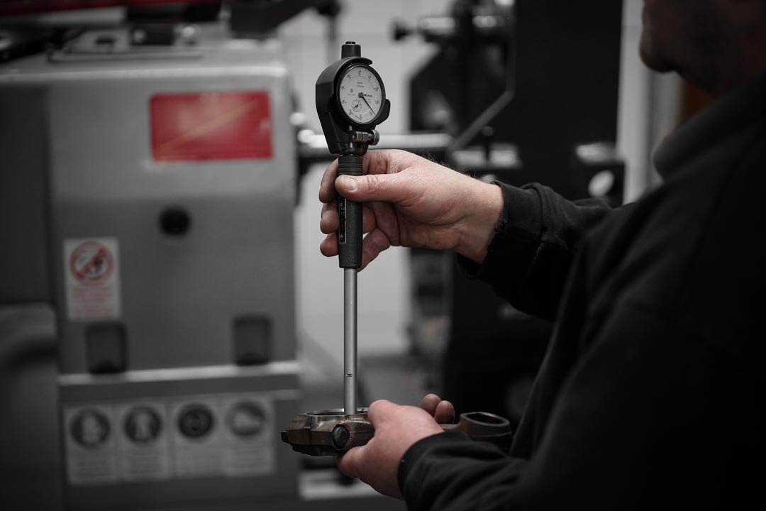 Connecting rod machining MR Engines